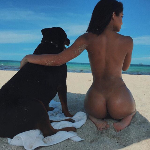 instagram model yovanna ventura totally nude on the beach with dog